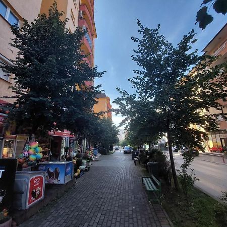 My Home In Prishtina - Spacious & Cozy 2Br Apartment With Balcony Priştine Dış mekan fotoğraf