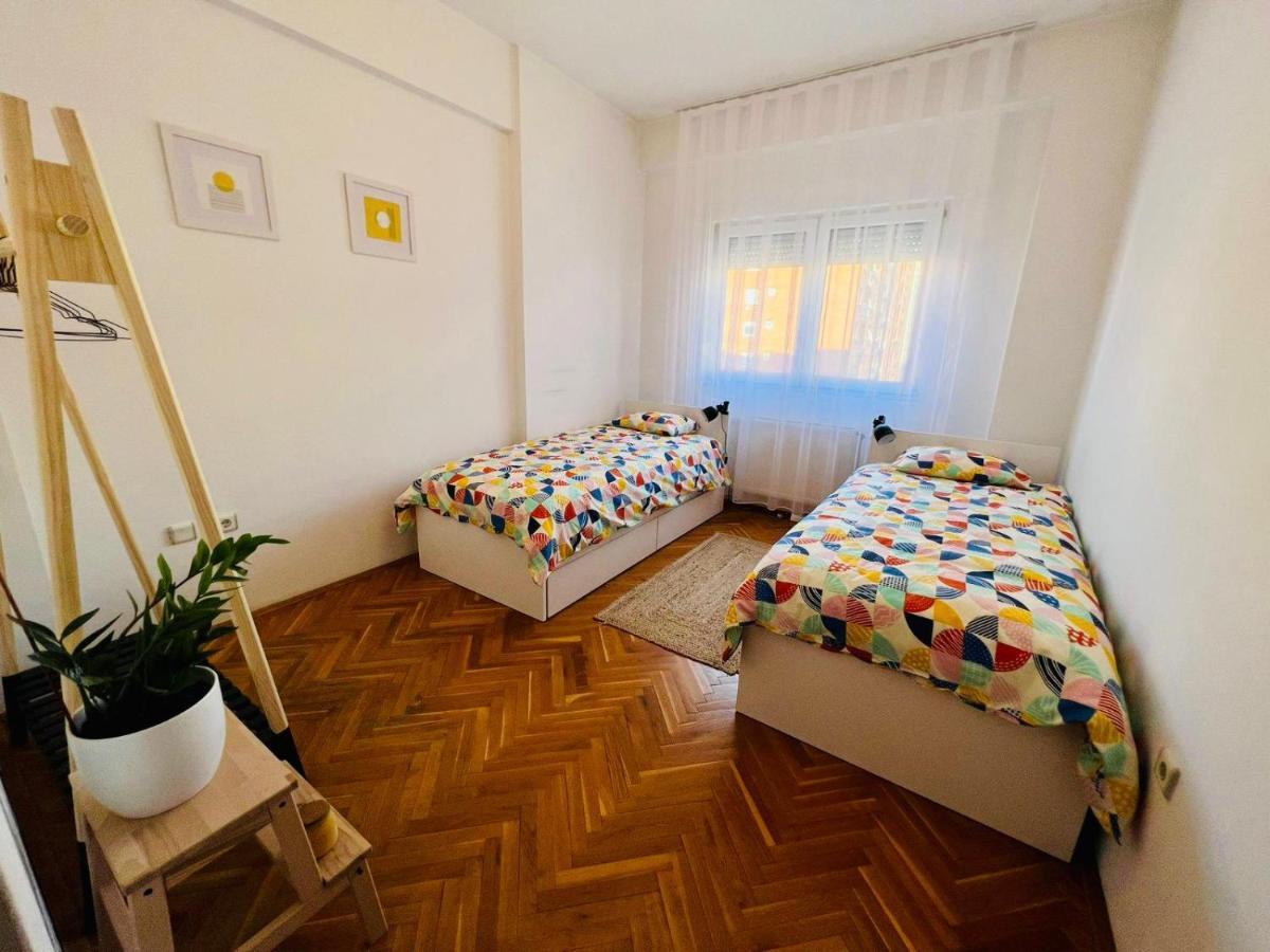 My Home In Prishtina - Spacious & Cozy 2Br Apartment With Balcony Priştine Dış mekan fotoğraf
